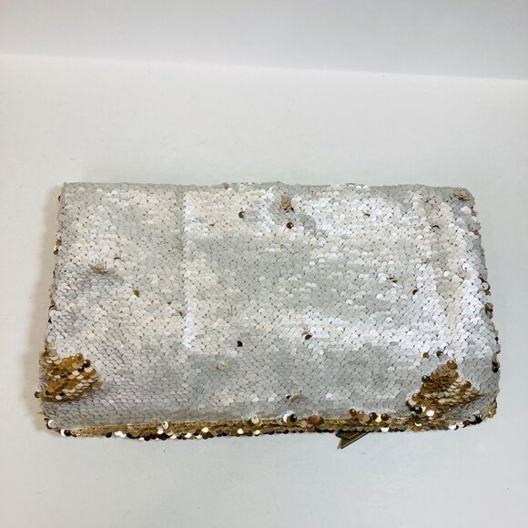 Stella & Dot Clutch Margeaux Oyster Gold Sequin Mermaid New without Tags - Picture 2 of 8